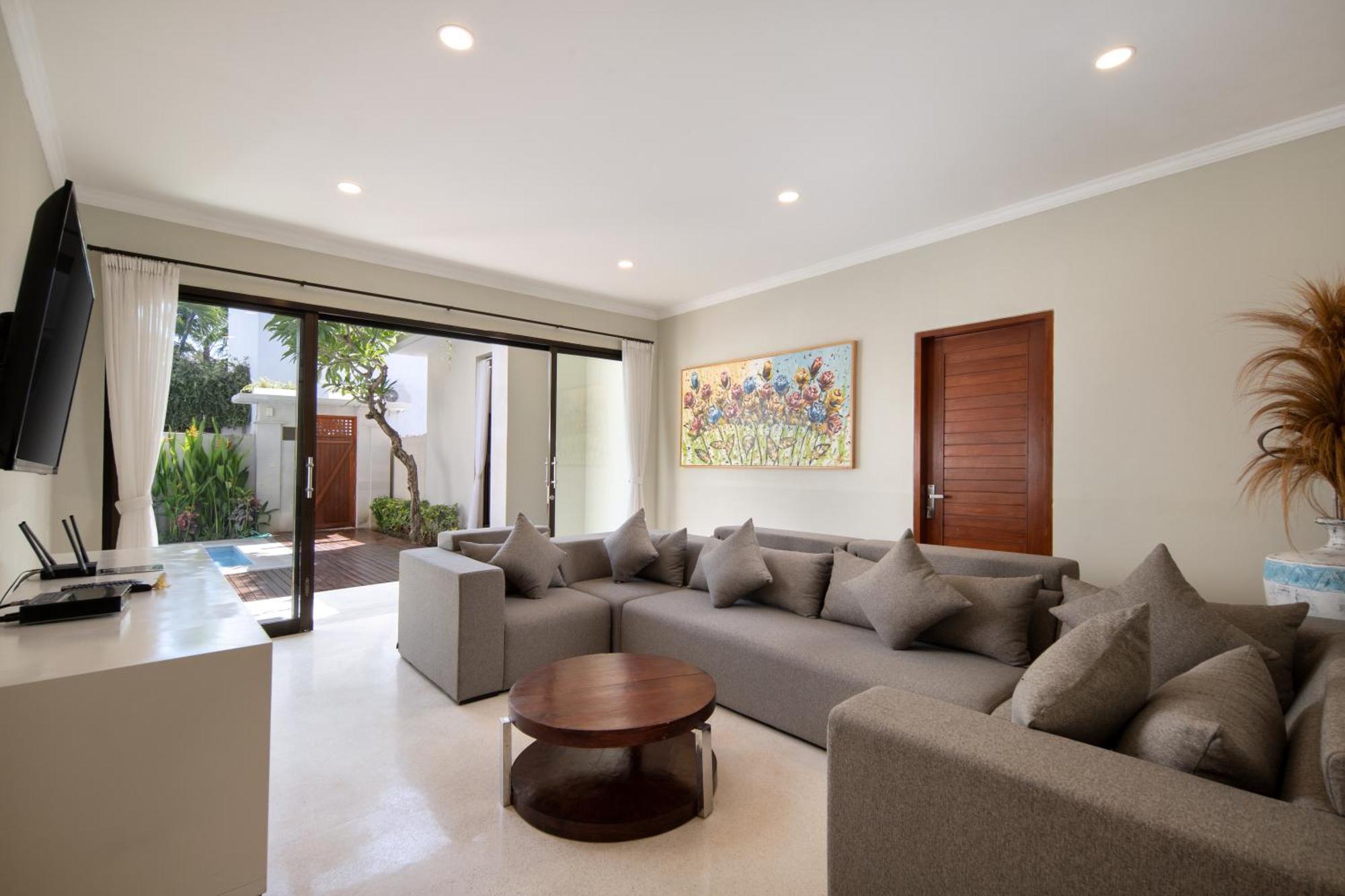 Daha Mansions Seminyak Villa Екстериор снимка