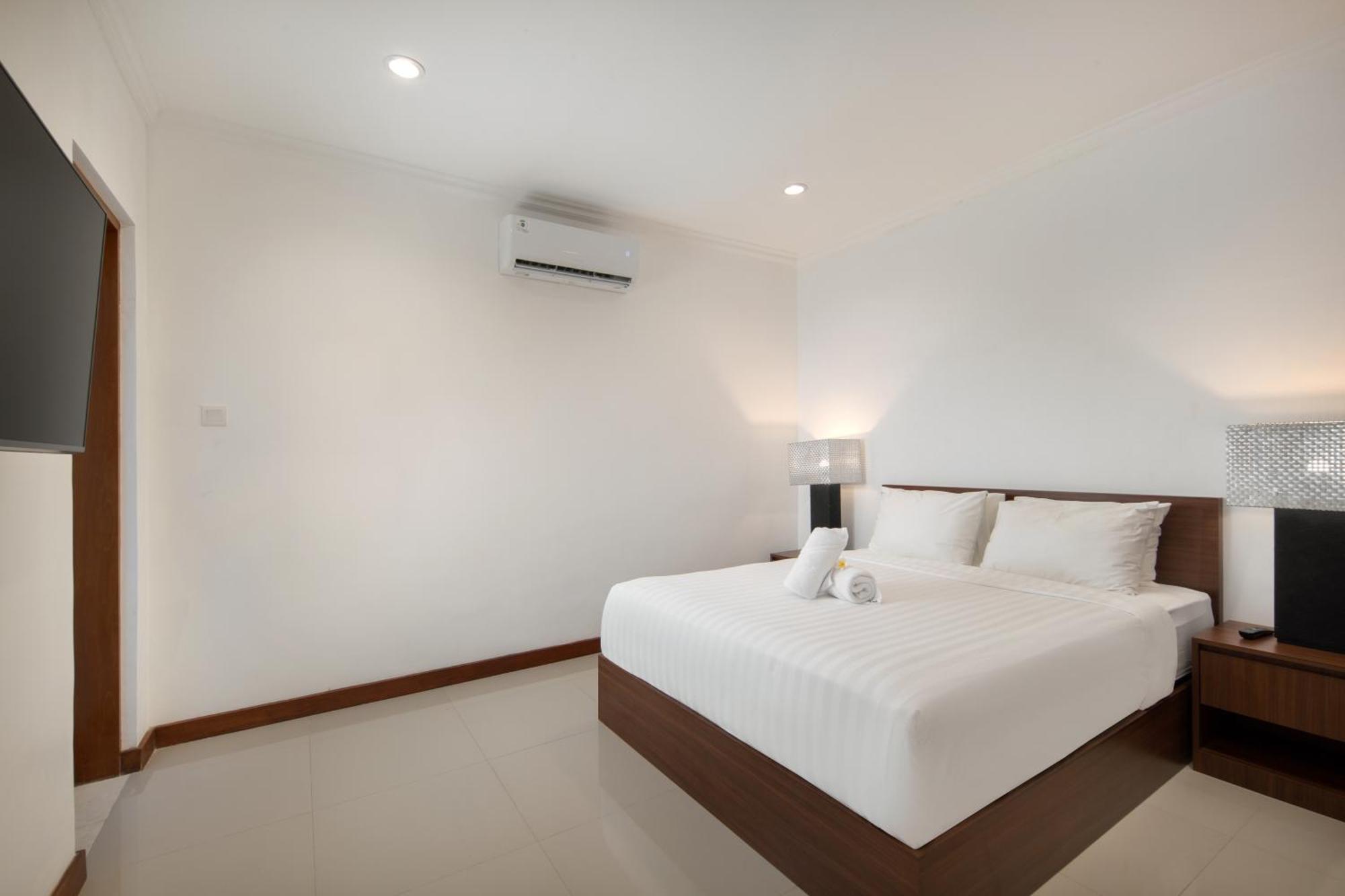 Daha Mansions Seminyak Villa Екстериор снимка