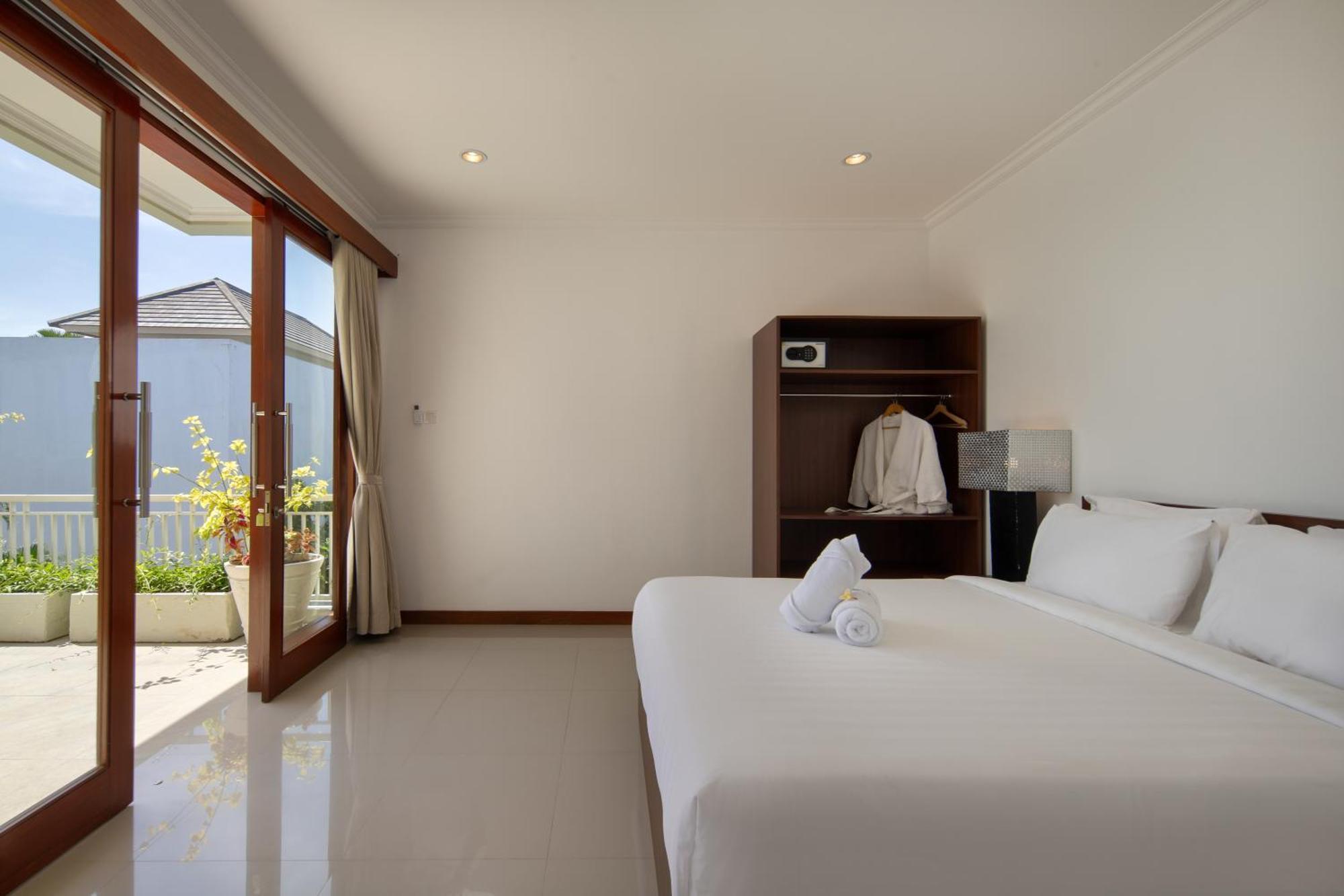 Daha Mansions Seminyak Villa Екстериор снимка